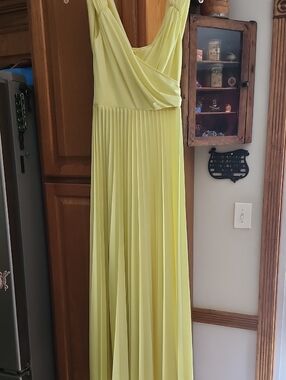 Vtg 1970's Sleeveless Yellow Pleated Maxi Dress